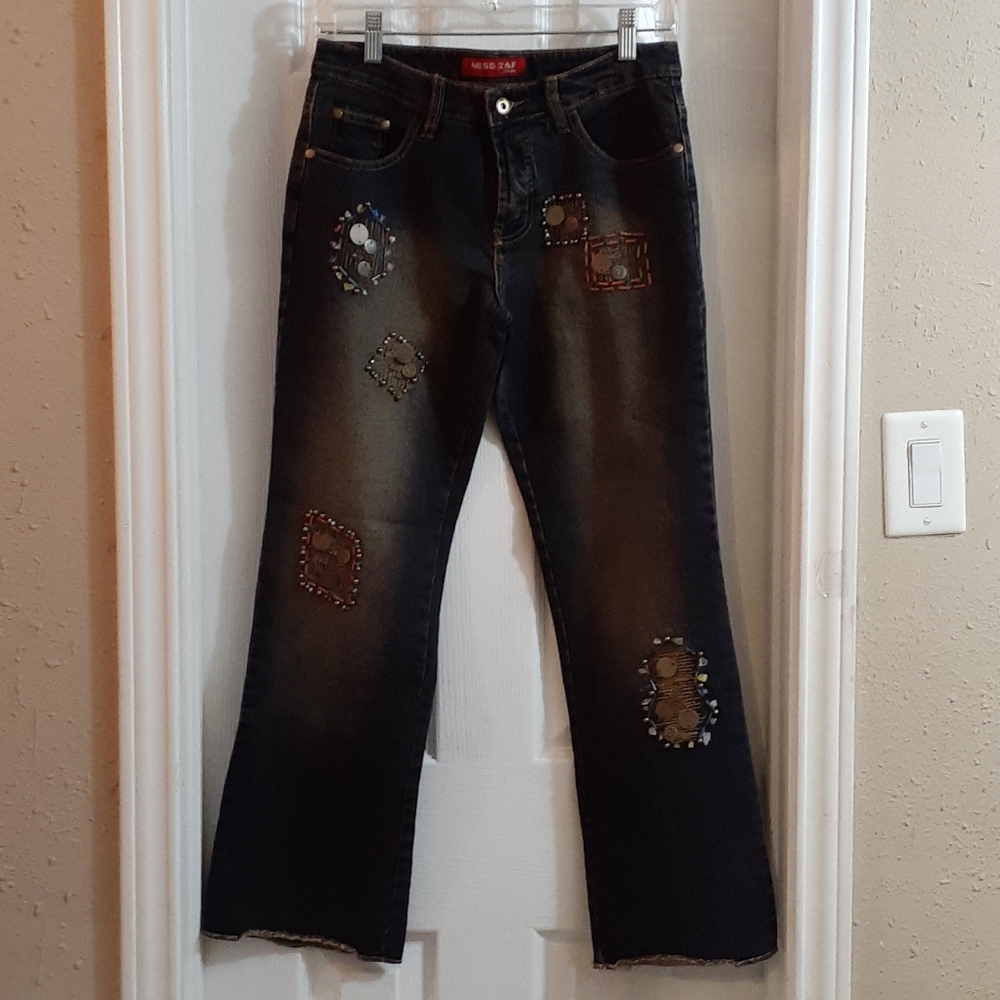 Miss 2&F embellished cropped jeans size L